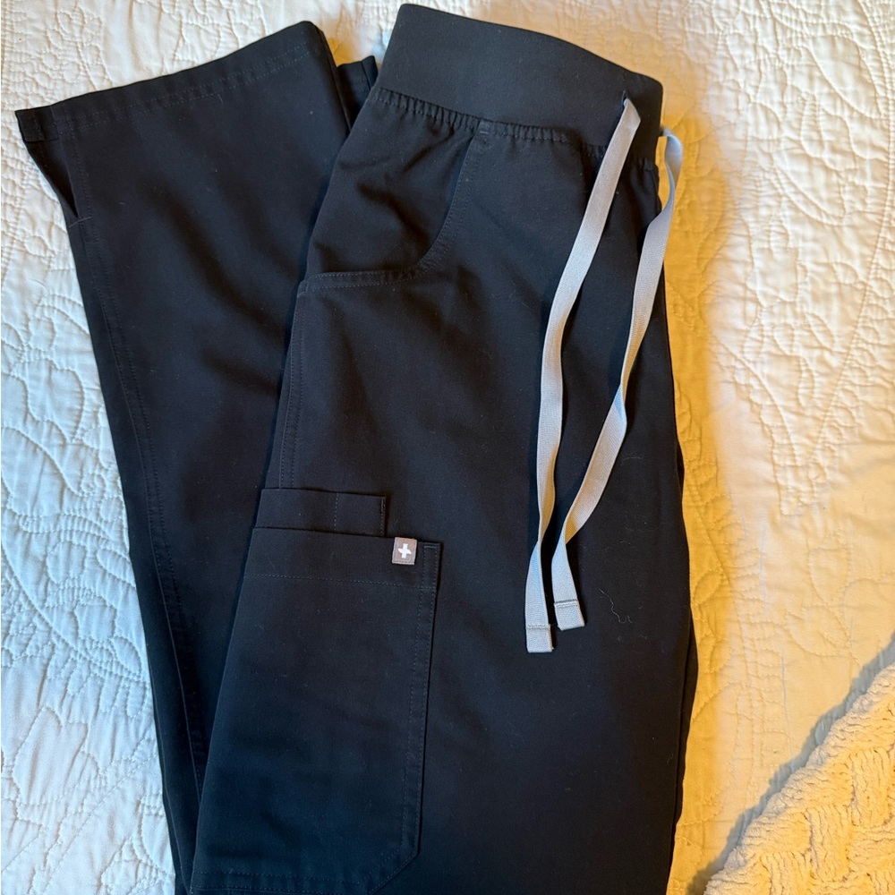 Figs black kade cargo